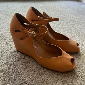 Jeffrey Campbell Havana Last Regina leather wedges size 7.5